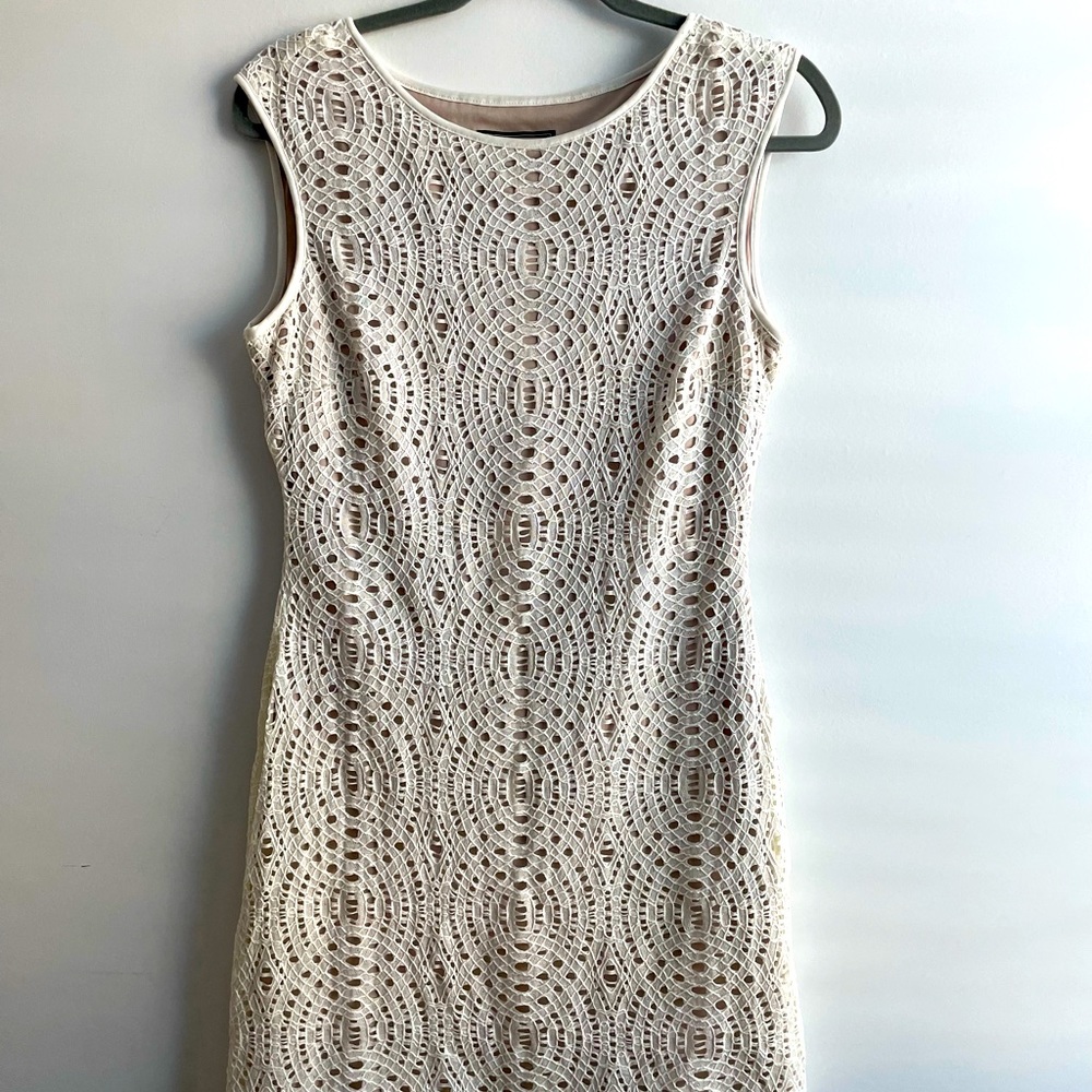 Super versatile dress for any occasion!